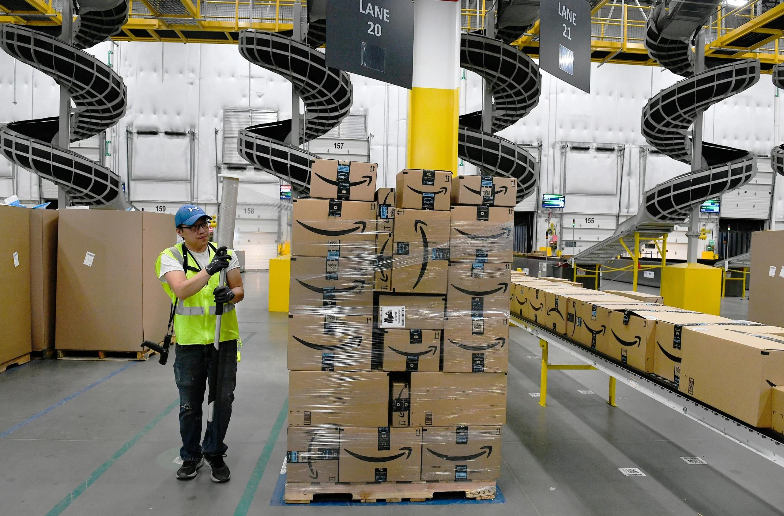 Shares of Amazon.com Inc. (AMZN) Tumble on Bleak Outlook on Top of Missed Earnings - Stocks Telegraph