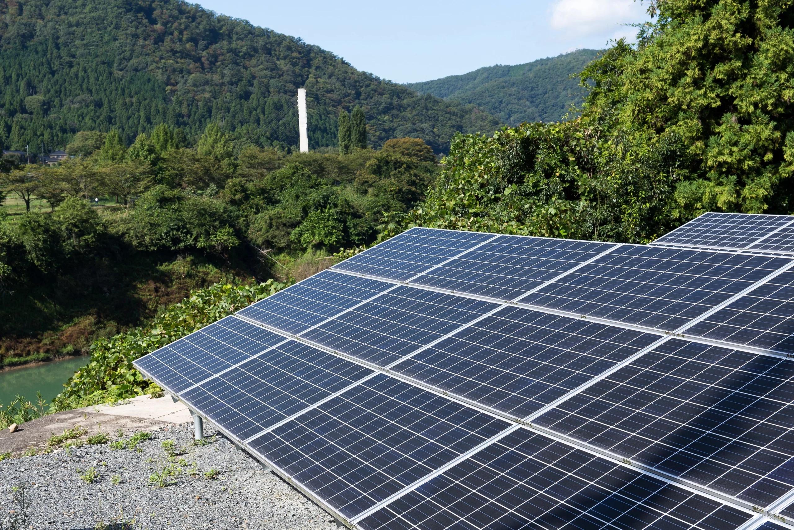 Solar Stocks Worth Investing In For 2022